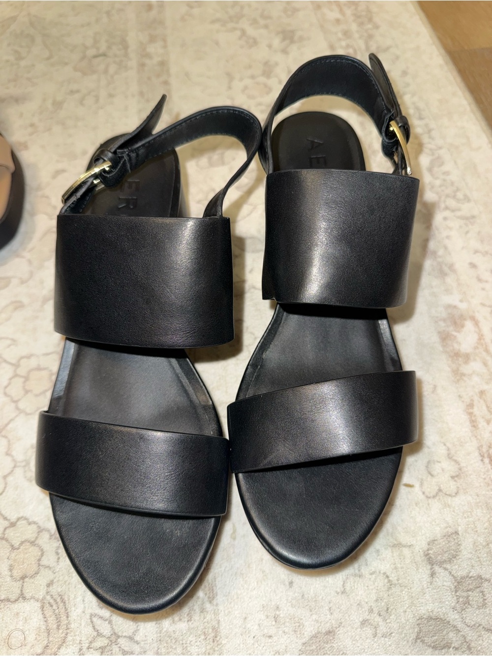 Aerosoles camera heels
